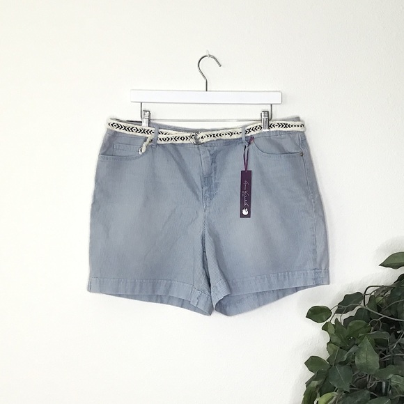 NWT PLUS Gloria Vanderbilt Striped Shorts - Picture 1 of 7